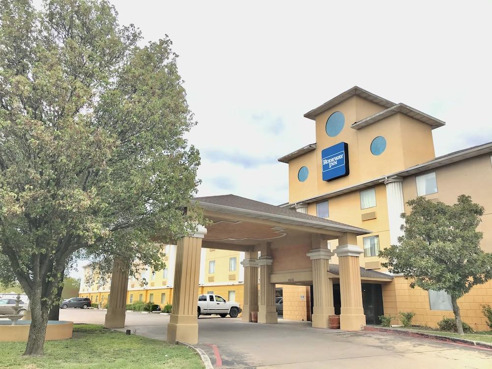 Super 8 By Wyndham Temple I-35 Otel Dış mekan fotoğraf