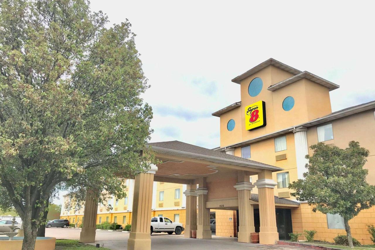 Super 8 By Wyndham Temple I-35 Otel Dış mekan fotoğraf